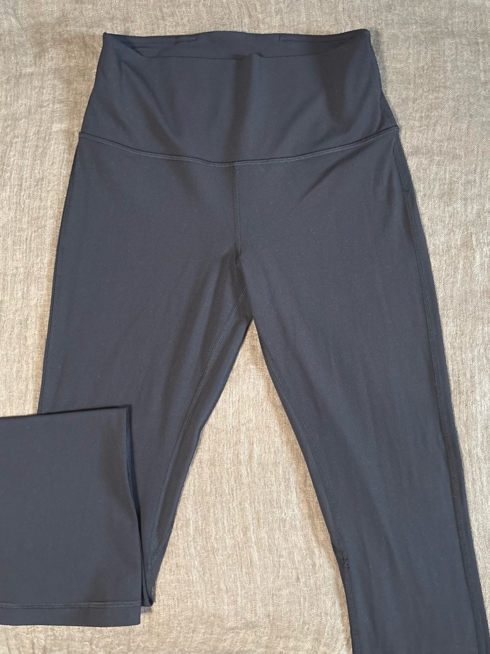 Preowned Lululemon Align Mini Flare Leggings - Black - Medium